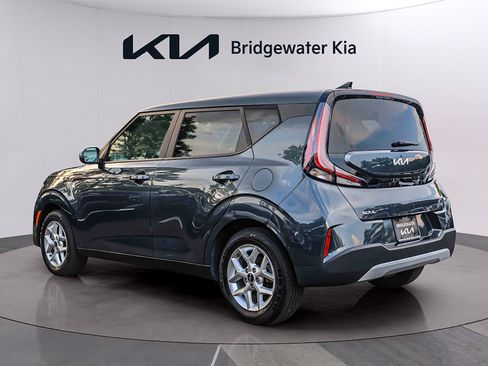 Certified 2023 Kia Soul LX w/ LX Technology Package FWD image 4