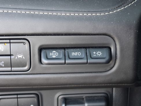 Used 2023 GMC Yukon XL Denali Ultimate image 15