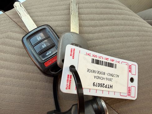 Used 2016 Honda Accord LX image 26