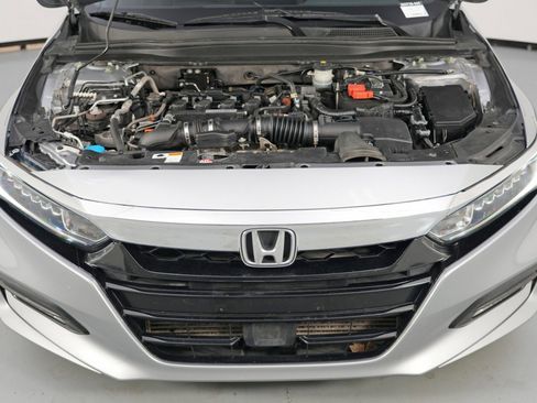 Used 2018 Honda Accord Sport image 7