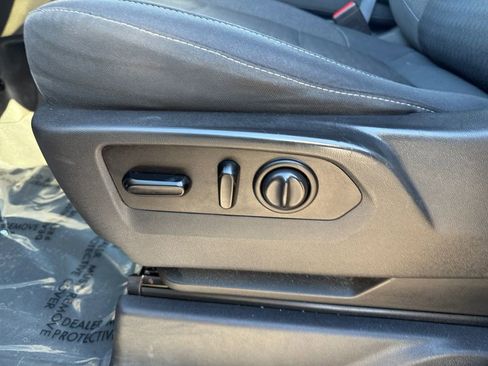 Used 2021 Chevrolet Silverado 1500 LT image 17