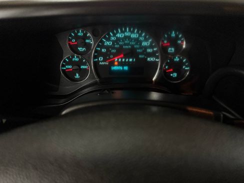 Used 2017 Chevrolet Express 2500 Extended RWD image 50