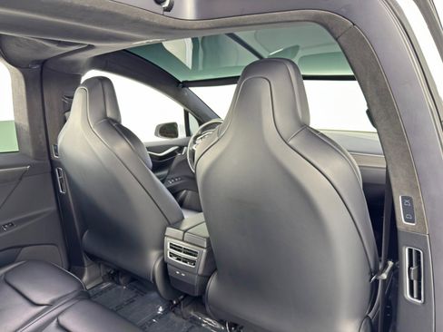 Used 2017 Tesla Model X 75D image 36