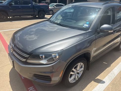 Used 2016 Volkswagen Tiguan S FWD image 11