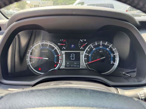 Used 2019 Toyota 4Runner TRD Off-Road Premium AWD/4WD image 24