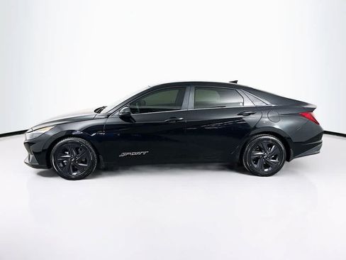 Used 2022 Hyundai Elantra SEL FWD image 3