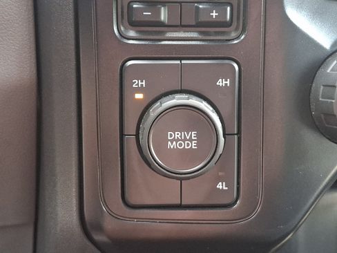 Certified 2025 Ford F250 XLT AWD/4WD image 23