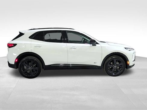 Certified 2025 Buick Envision Sport Touring image 9