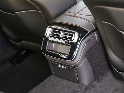 Used 2024 Mercedes-Benz S 580 4MATIC Sedan image 23