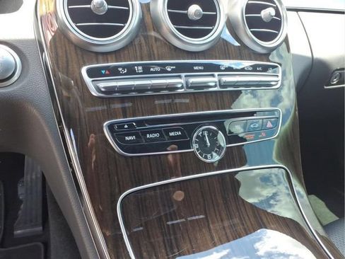 Used 2018 Mercedes-Benz C 300 Sedan image 22