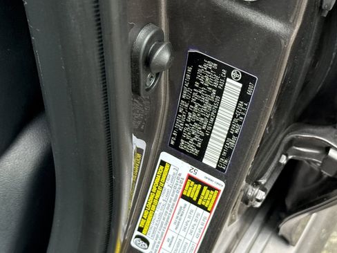 Used 2023 Toyota Camry SE image 28