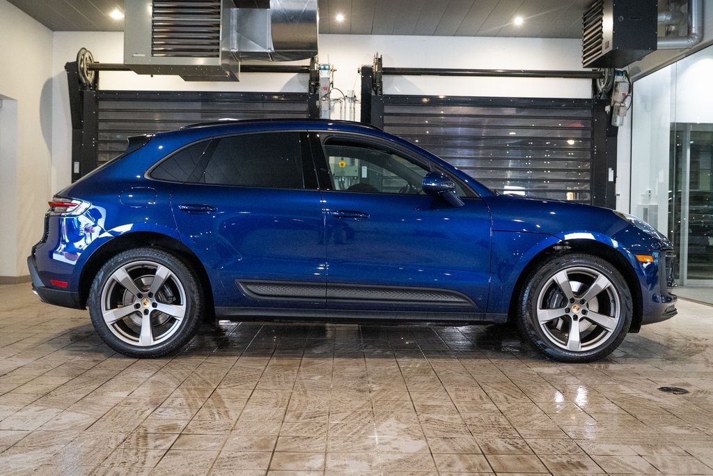 Certified 2025 Porsche Macan AWD/4WD image 8