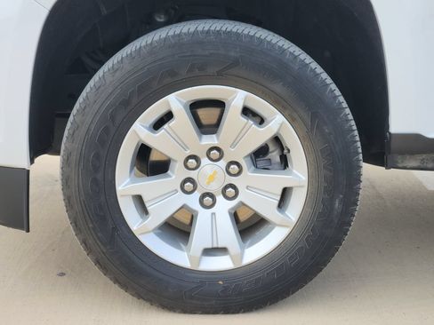 Used 2022 Chevrolet Colorado LT w/ Fleet Safety Package RWD image 10