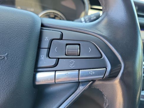 Used 2023 Cadillac XT6 Luxury FWD image 18