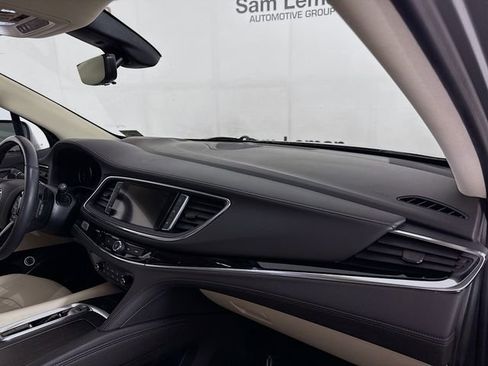 Used 2023 Buick Enclave Avenir w/ Avenir Technology Package image 35