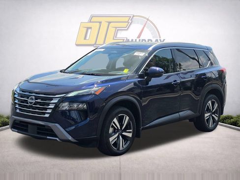 Used 2025 Nissan Rogue SL w/ Tech Package AWD/4WD image 2