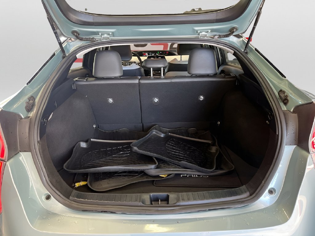 Used 2017 Toyota Prius Four w/ Premium Convenience Package FWD image 26