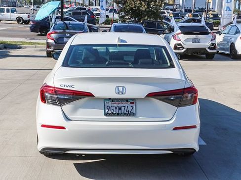 Used 2023 Honda Civic LX image 6