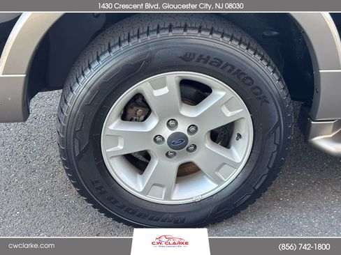 Used 2003 Ford Explorer Eddie Bauer image 25