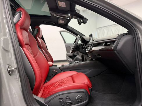Used 2019 Audi S4 Premium Plus w/ Premium Plus Package AWD/4WD image 31