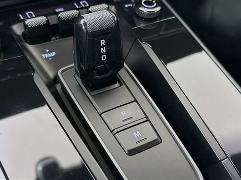 Used 2020 Porsche 911 Carrera image 19