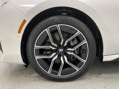 Certified 2025 BMW 740i xDrive image 7
