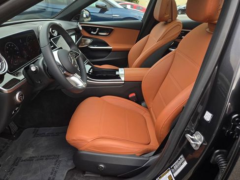 Used 2025 Mercedes-Benz C 300 Sedan image 19