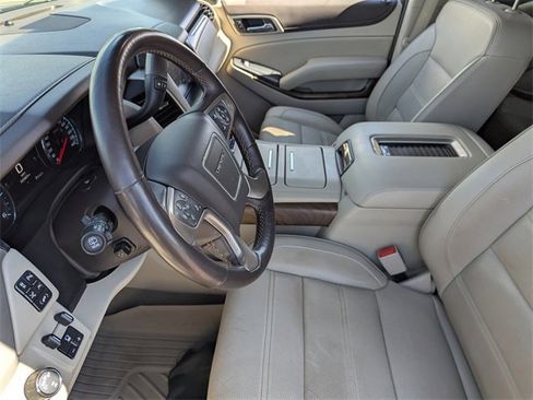 Used 2020 GMC Yukon Denali w/ Denali Premium Package image 22