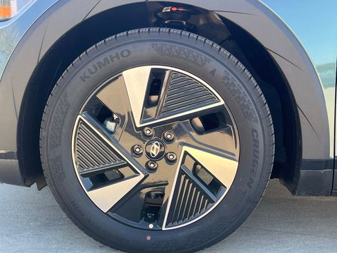 New 2026 Hyundai Ioniq 5 SE image 8