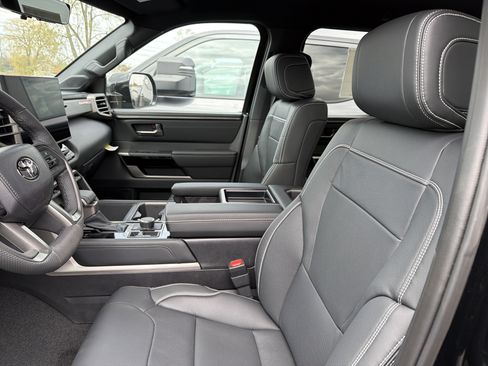 New 2026 Toyota Tundra Limited AWD/4WD image 17