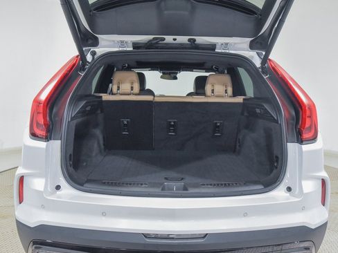 Used 2024 Cadillac XT4 Premium Luxury image 14