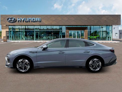 New 2026 Hyundai Sonata SEL FWD image 3