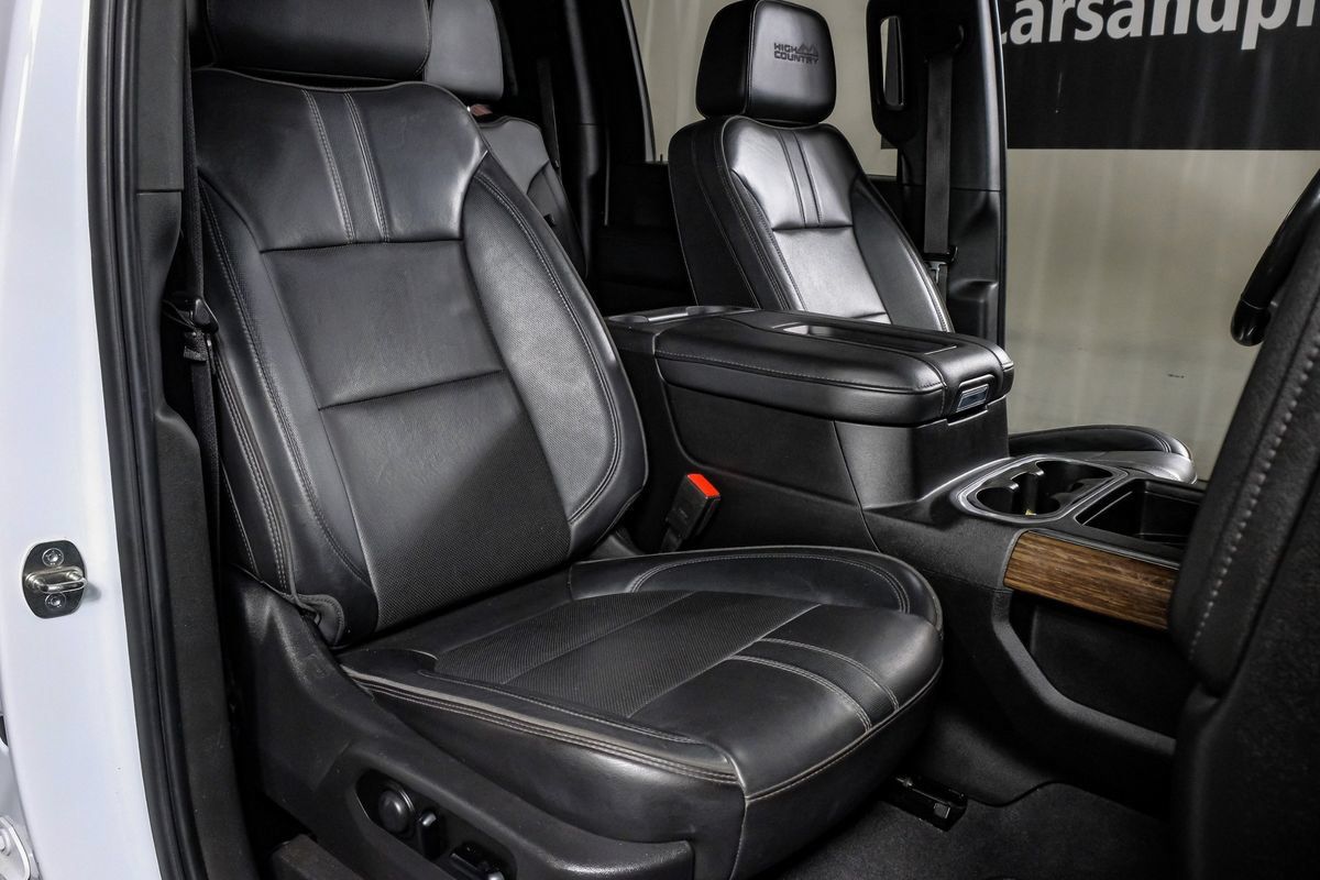 Used 2022 Chevrolet Silverado 3500 High Country w/ Safety Package II AWD/4WD image 29