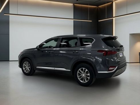 Used 2019 Hyundai Santa Fe SE FWD image 3
