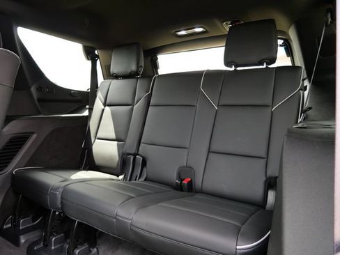 Used 2023 Cadillac Escalade Sport AWD/4WD image 19