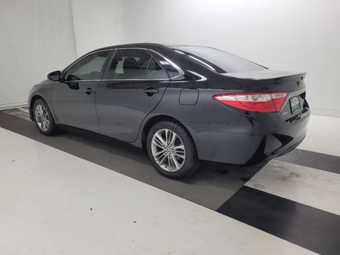 Used 2016 Toyota Camry SE FWD image 3
