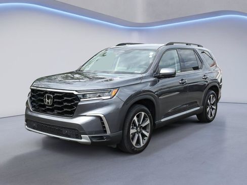 Used 2025 Honda Pilot Elite image 2