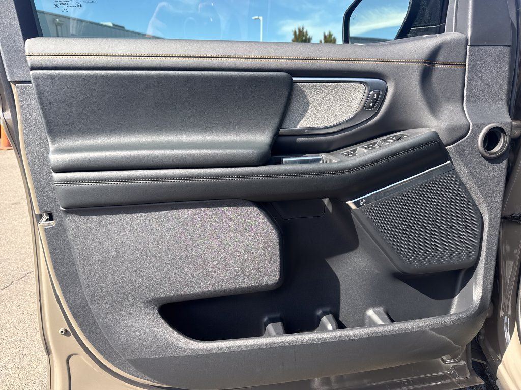 Used 2027 Ford Expedition Tremor AWD/4WD image 7