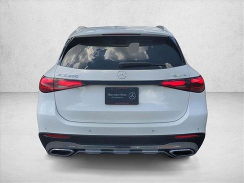 Certified 2025 Mercedes-Benz GLC 300 4MATIC image 6