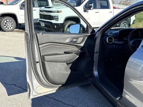 Used 2024 Chevrolet Trax LT w/ Driver Confidence Package image 10