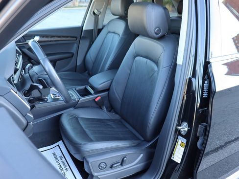 Used 2018 Audi Q5 2.0T Premium Plus w/ Premium Plus Package image 12