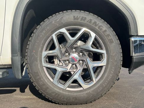 Used 2023 GMC Sierra 1500 SLT w/ SLT Premium Plus Package image 22