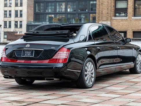 Used 2009 Maybach 62 S RWD image 46
