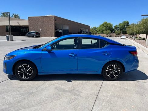 Used 2025 Nissan Sentra SV FWD image 10