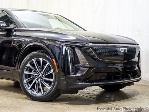 Certified 2024 Cadillac Lyriq Sport w/ LPO, Floor Liner Package AWD/4WD image 3