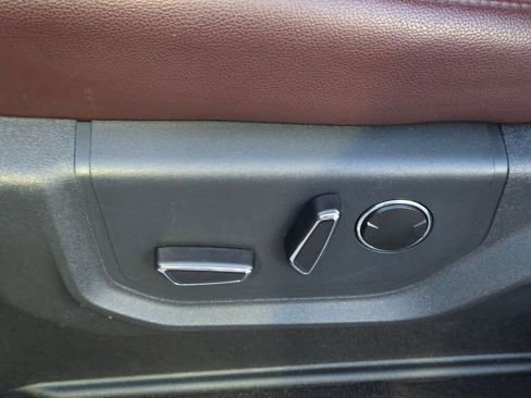 Used 2024 Ford Expedition Limited image 21