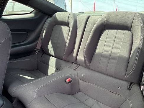 Used 2022 Ford Mustang GT w/ Black Accent Package RWD image 16