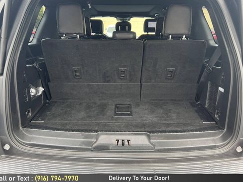 Used 2018 Ford Expedition Limited w/ Equipment Group 301A AWD/4WD image 11