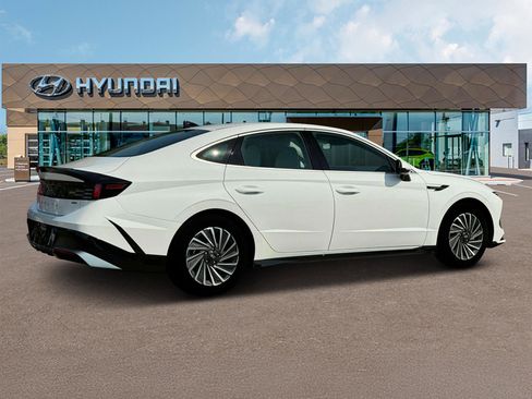 New 2025 Hyundai Sonata SEL image 8