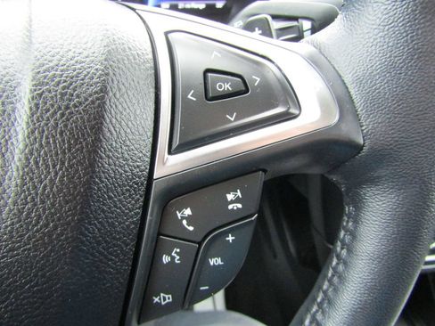 Used 2024 Ford Edge SEL w/ Convenience Package image 23